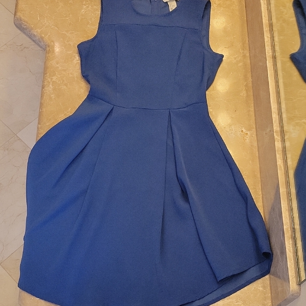 Elegant Blue Sleeveless Dress